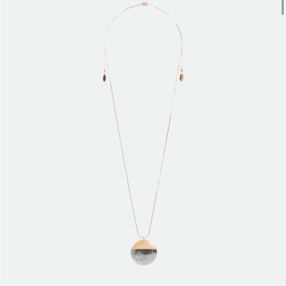 Berry Jewelry Iris Semi Stone Pendant